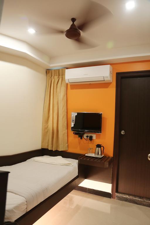 Hotel Sabarees Residency Madurai Room photo